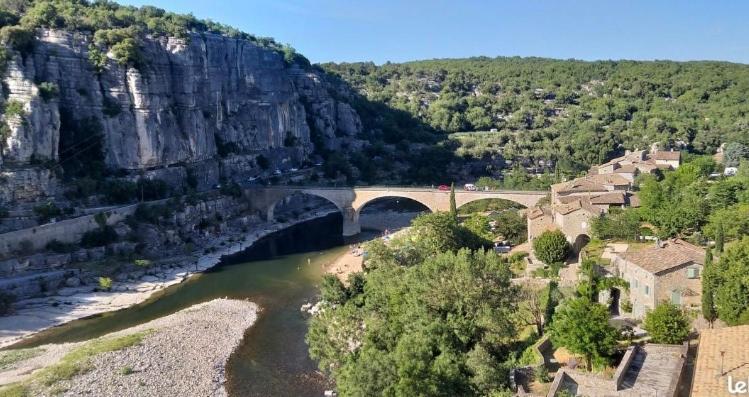 Gite « Les Rives De L'Ardeche » Ucel Екстер'єр фото